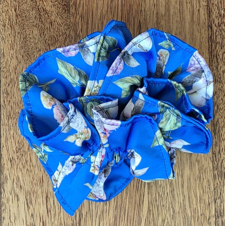Colet / Scrunchie Zafiro Hortensia Divine